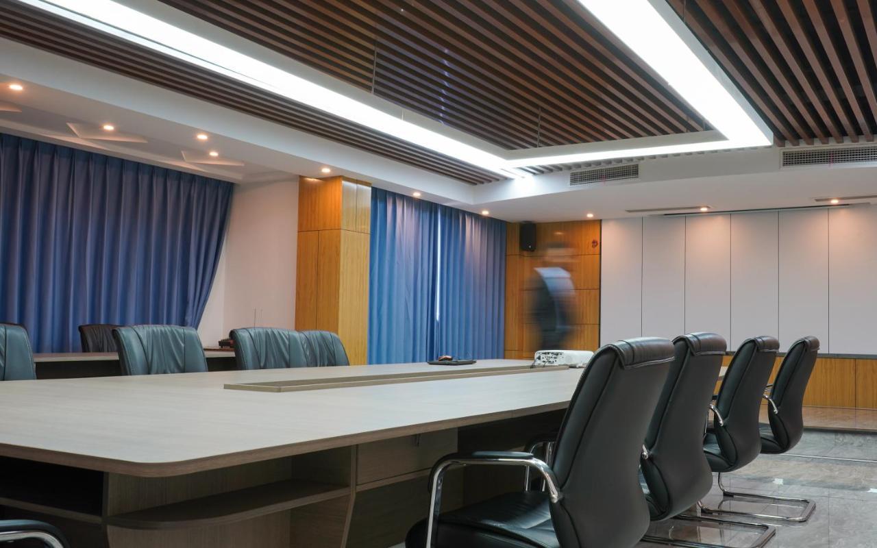 G.C Royal Hotel Accra Luaran gambar